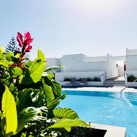 Mariposa With Pool,200m From The Beach Apartament